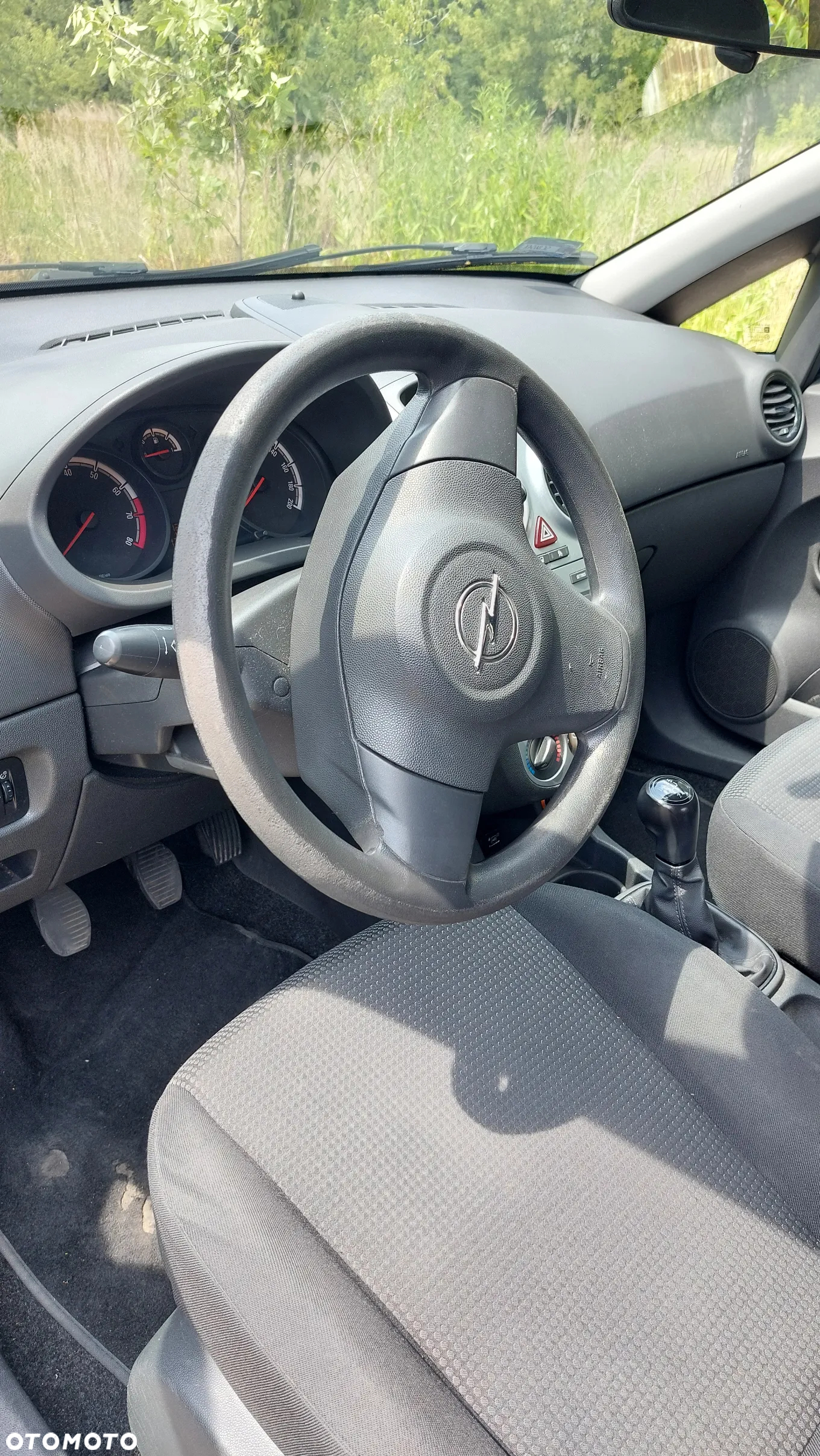 Opel Corsa 1.2 16V Enjoy - 11