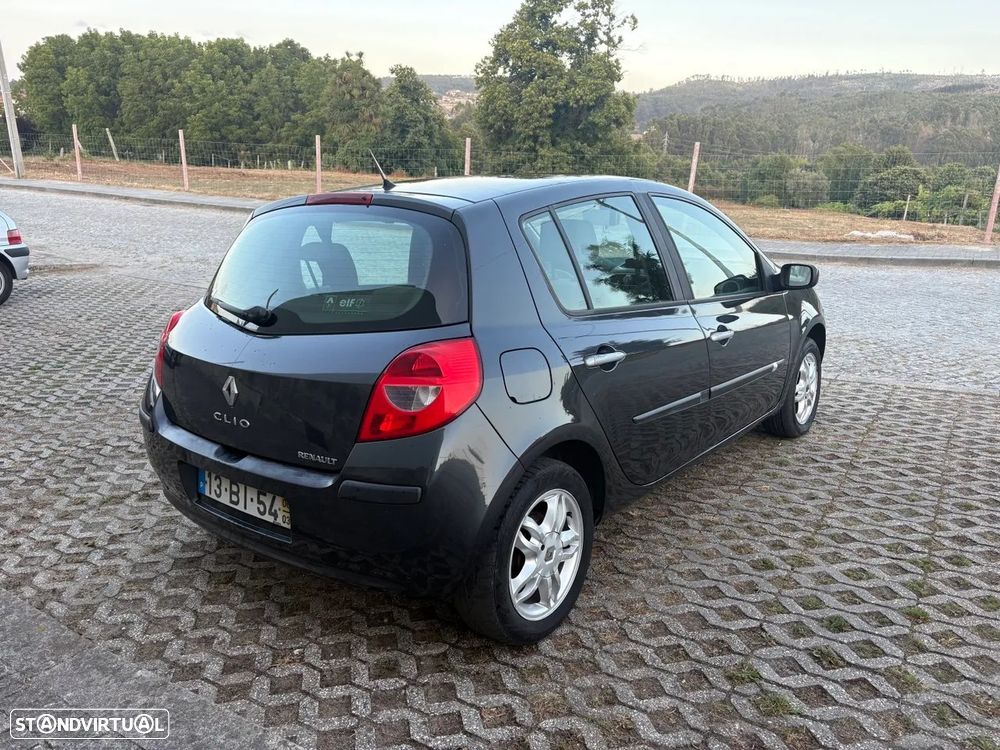 Renault Clio 1.2 16V Dynamique - 4