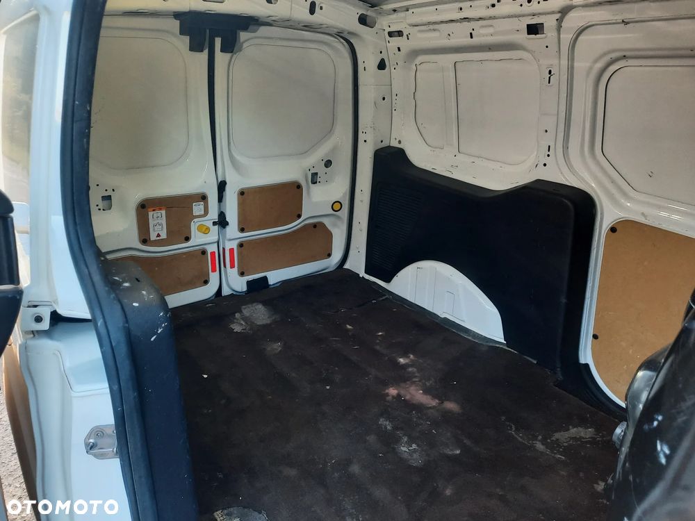 Ford Transit Connect - 28