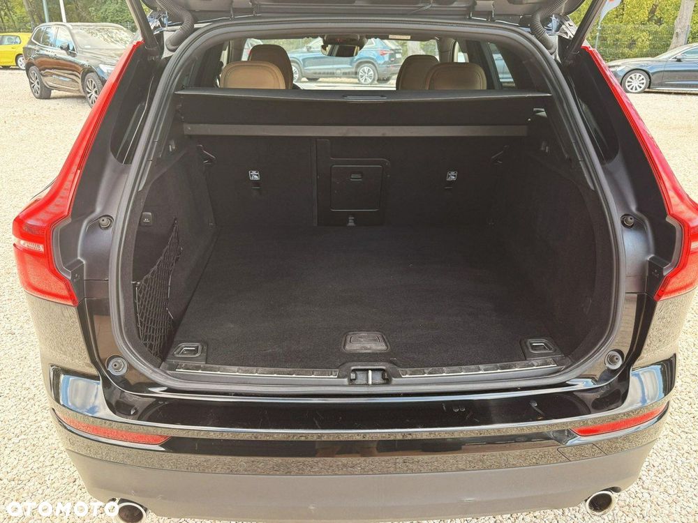 Volvo XC 60 D4 AWD Momentum - 19