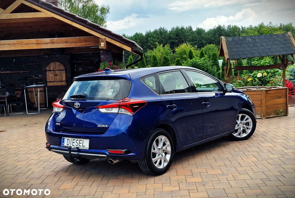 Toyota Auris 1.6 D-4D Prestige - 14