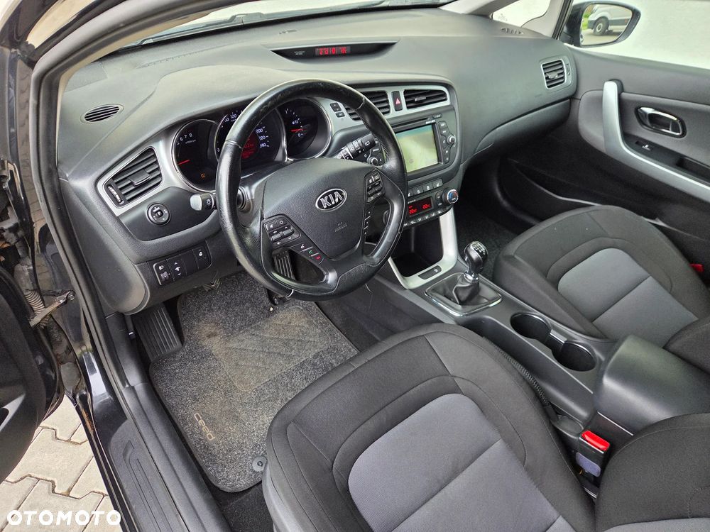 Kia Ceed - 7