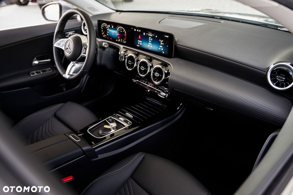 Mercedes-Benz CLA - 17