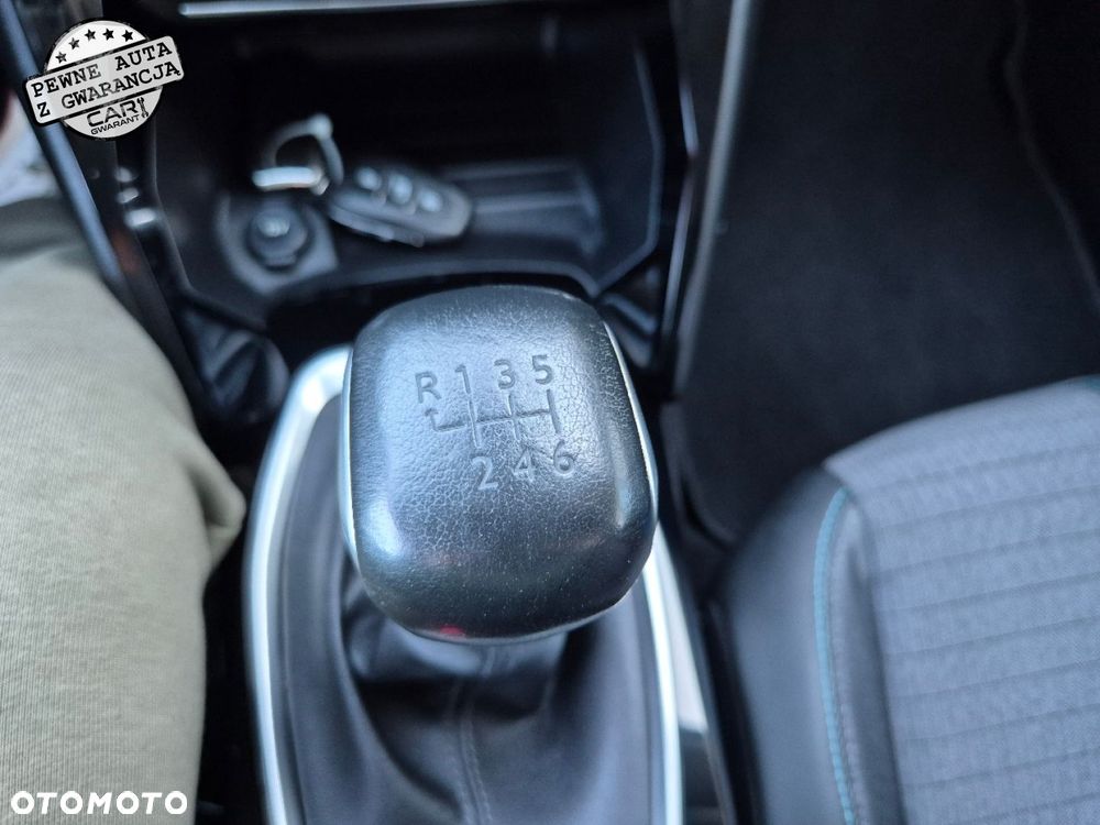 Peugeot 208 - 29