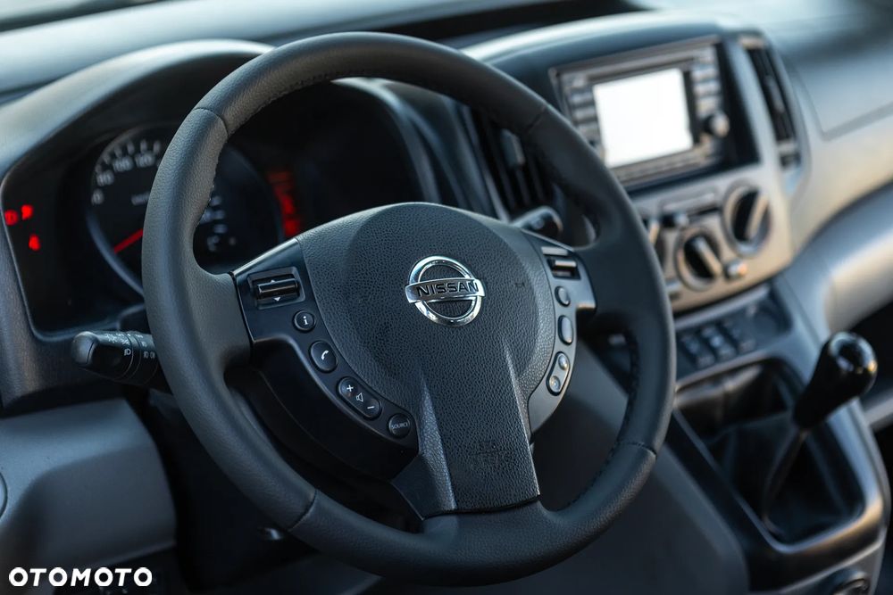 Nissan NV200 - 24