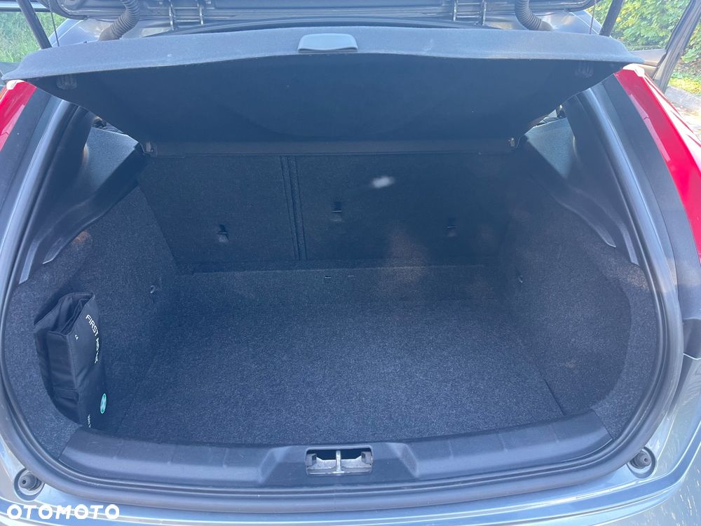 Volvo V40 D2 Base - 13