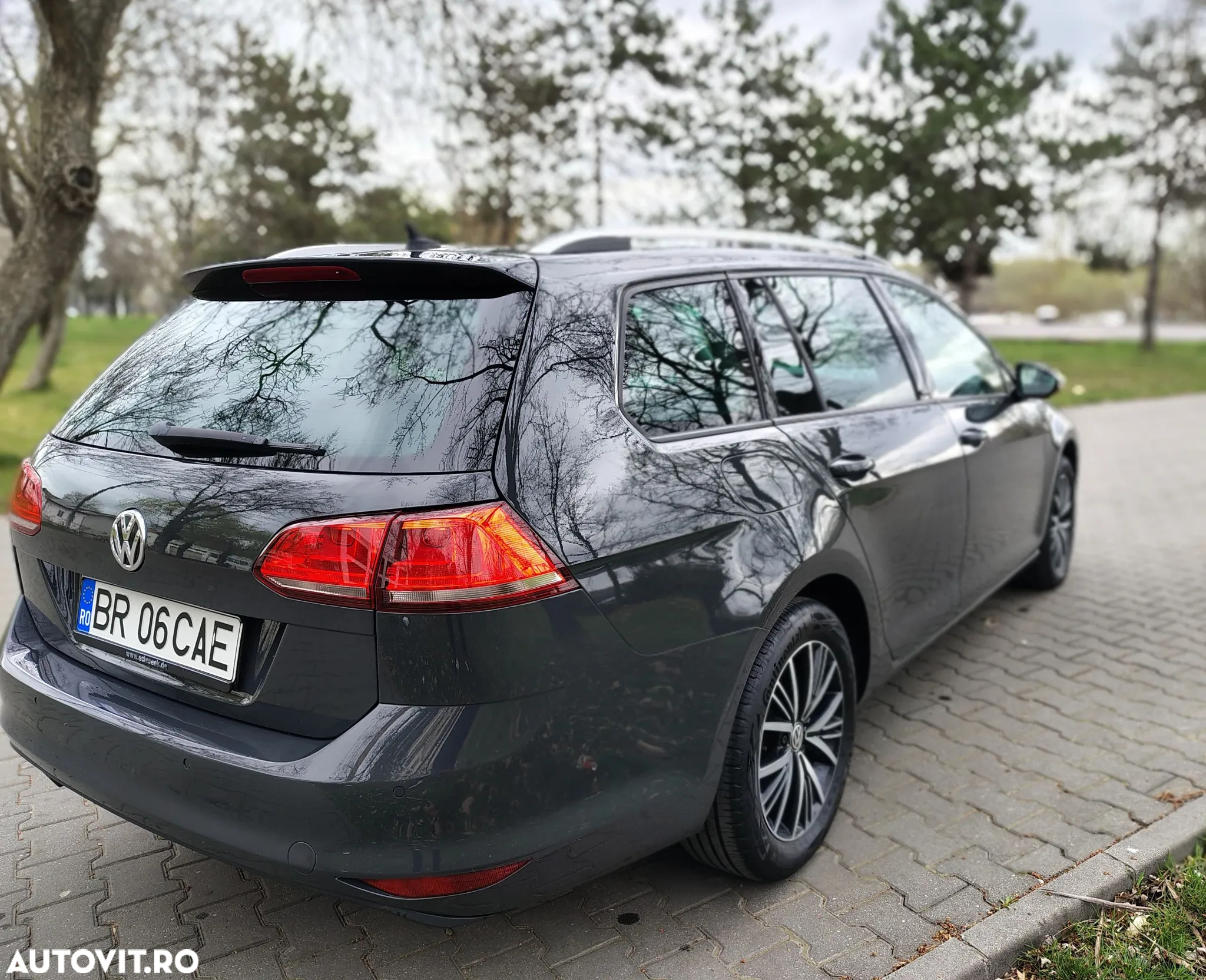 Volkswagen Golf Variant 2.0 TDI BlueMotion Technology DSG Allstar - 12
