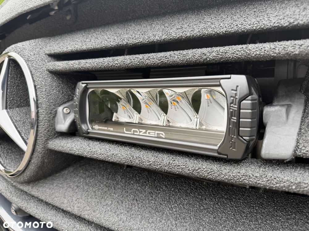 Mercedes-Benz Sprinter - 25