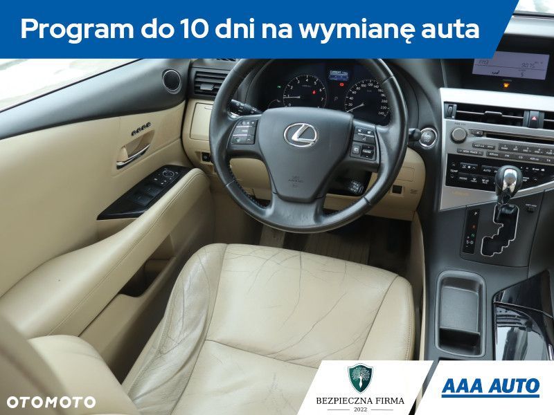 Lexus RX - 9