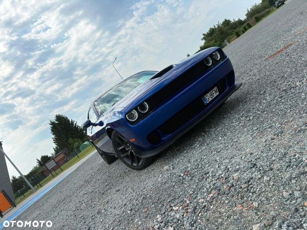 Dodge Challenger - 6