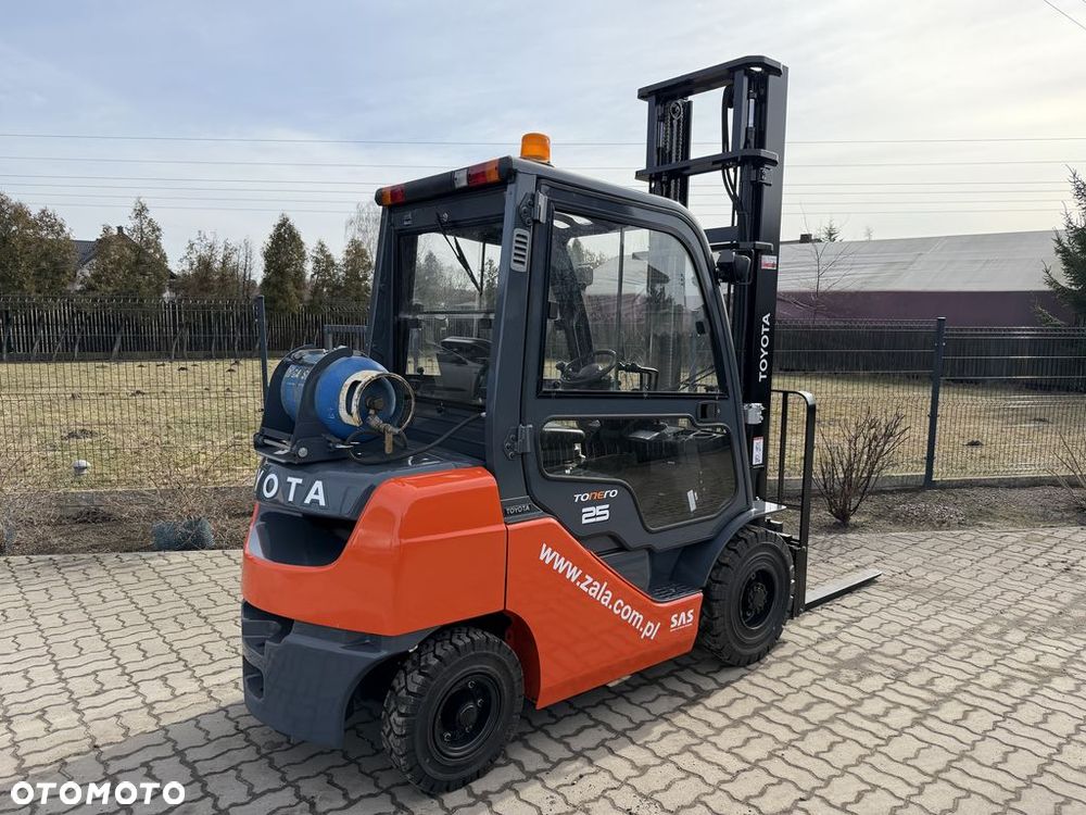 Toyota 02-8FGF25 - 1