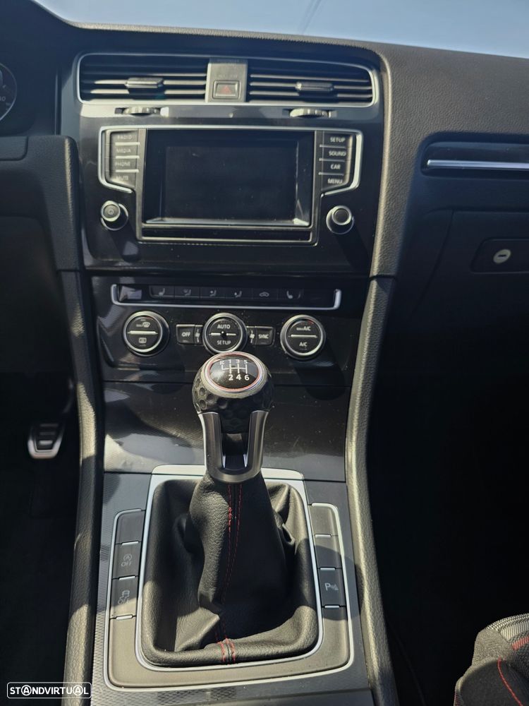 VW Golf GTI BlueMotion - 15