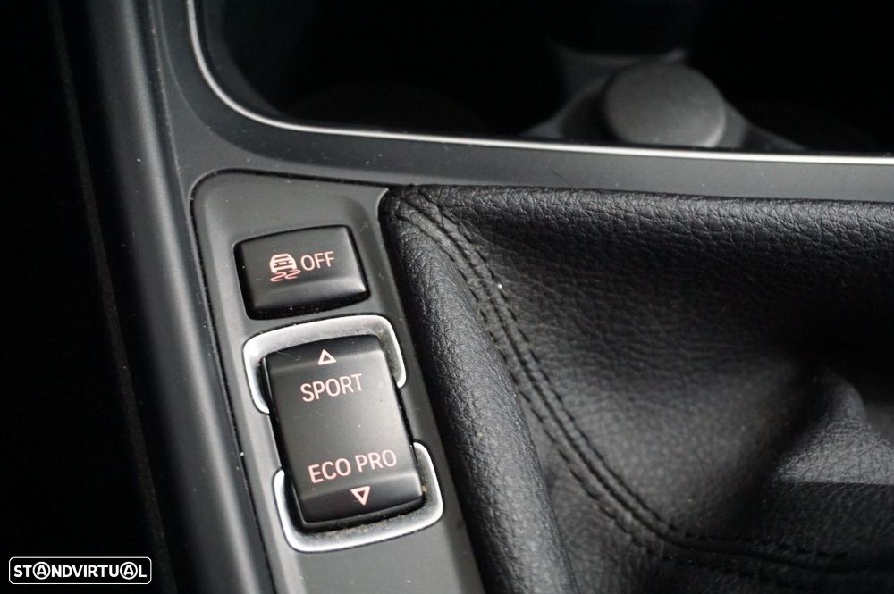 BMW 316 d Pack M - 12