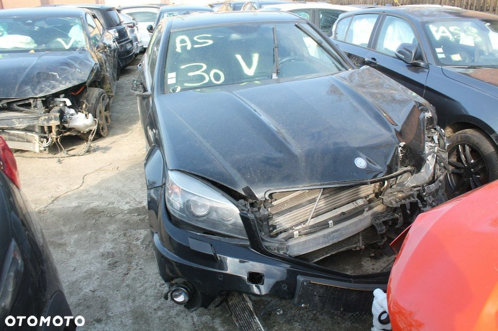 Mercedes-Benz Klasa C 63 AMG - 5