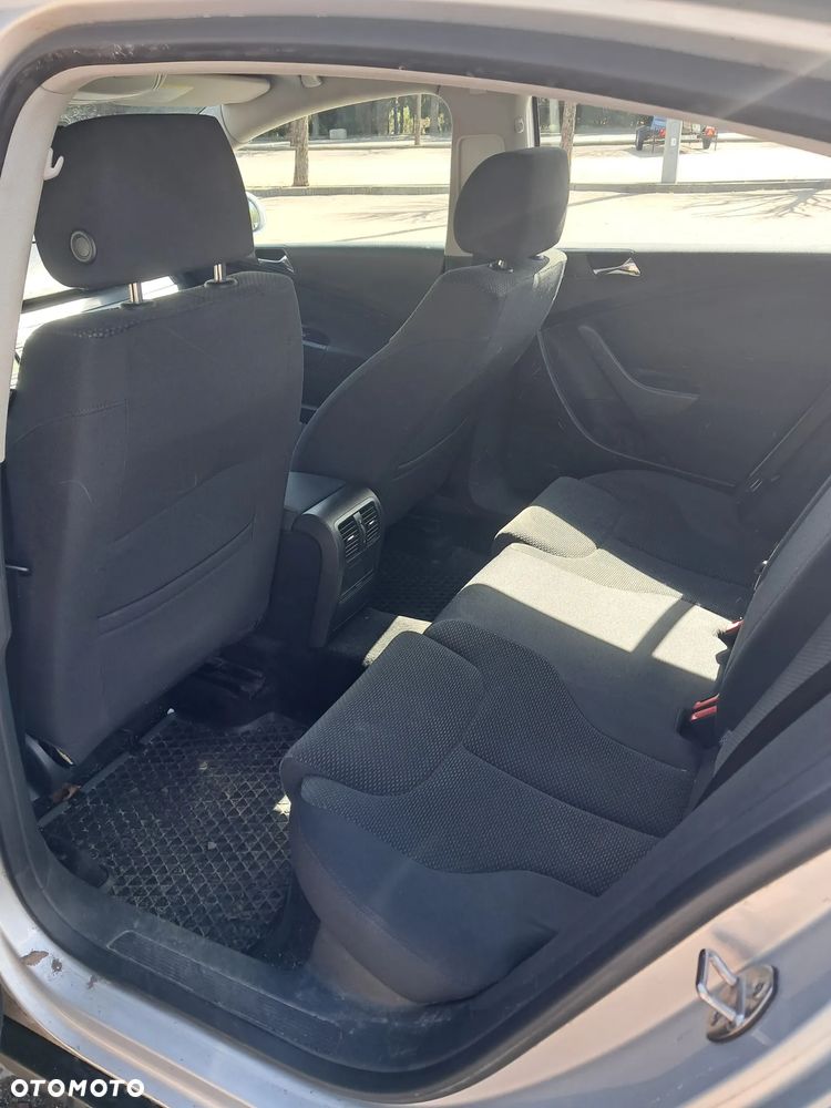 Volkswagen Passat 2.0 FSI Comfortline - 8
