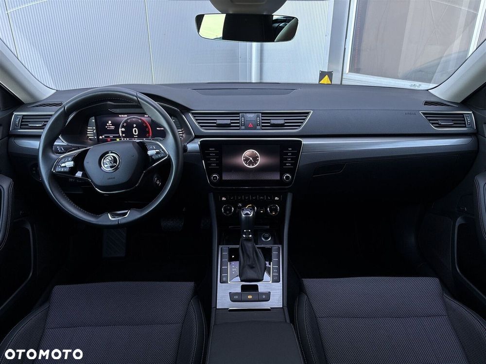 Skoda Superb 2.0 TDI SCR Style DSG - 8