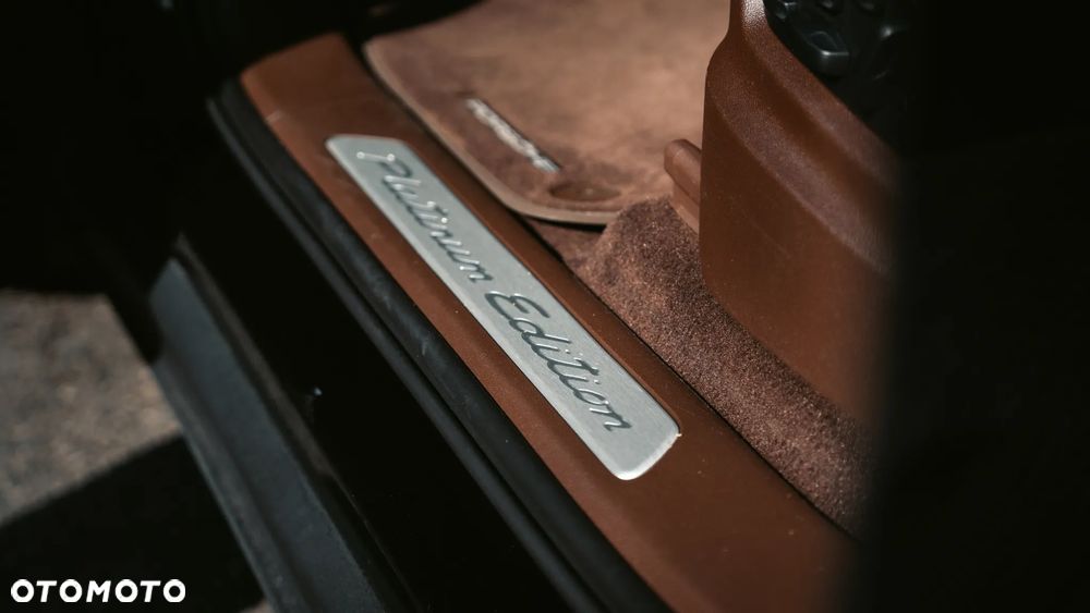 Porsche Cayenne - 19