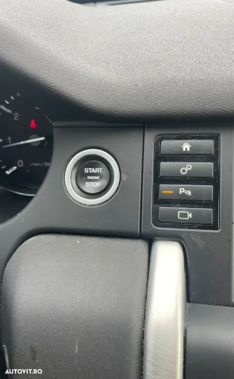Land Rover Discovery Sport - 32