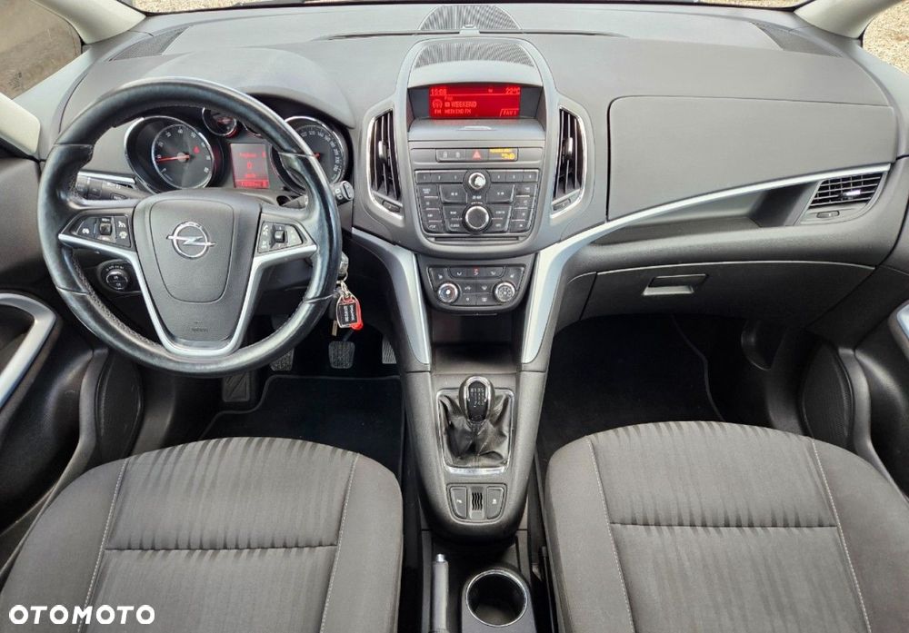 Opel Zafira - 8