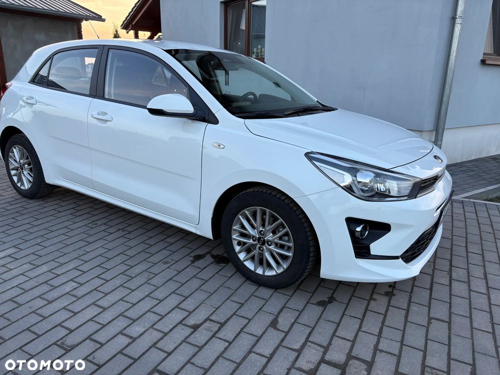 Kia Rio - 5