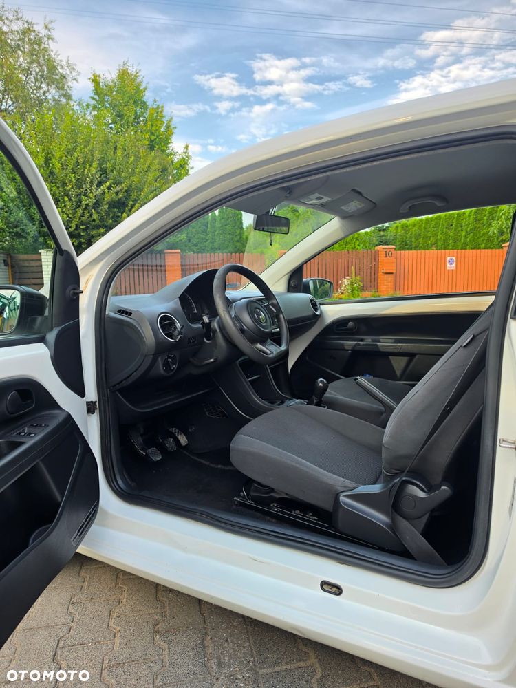 Volkswagen up! - 6