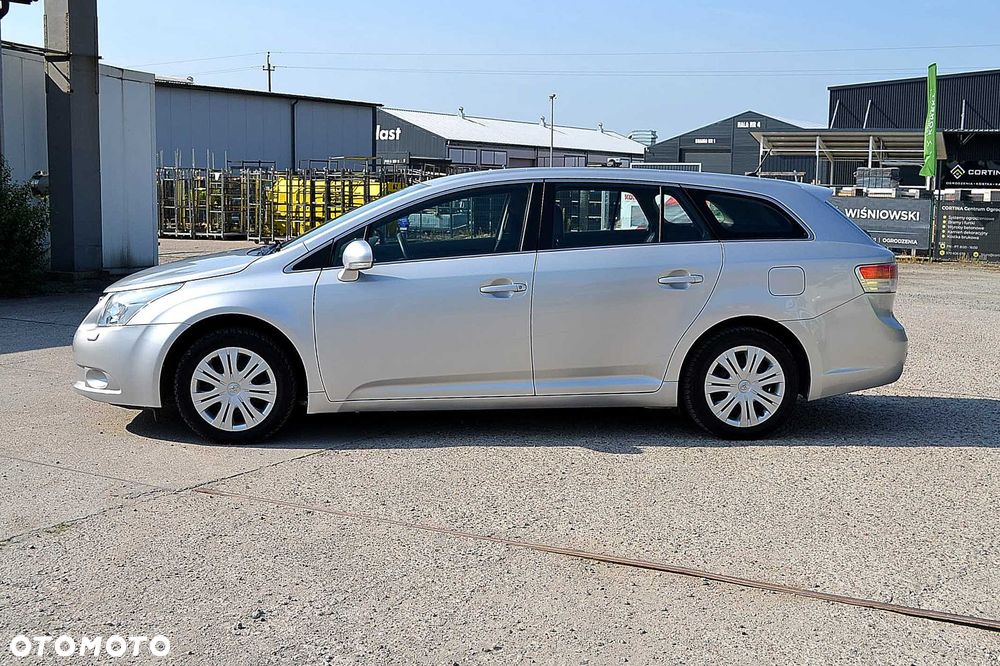 Toyota Avensis - 6