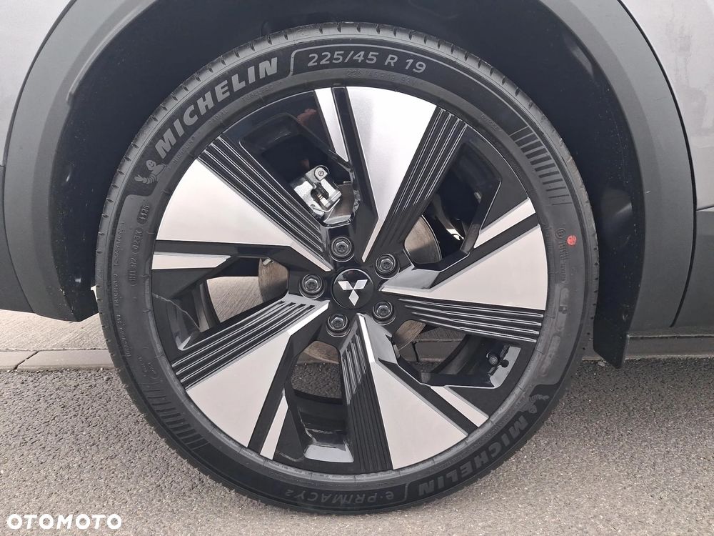 Mitsubishi Grandis - 18