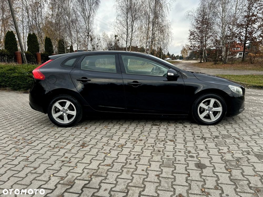 Volvo V40 D2 Momentum - 14