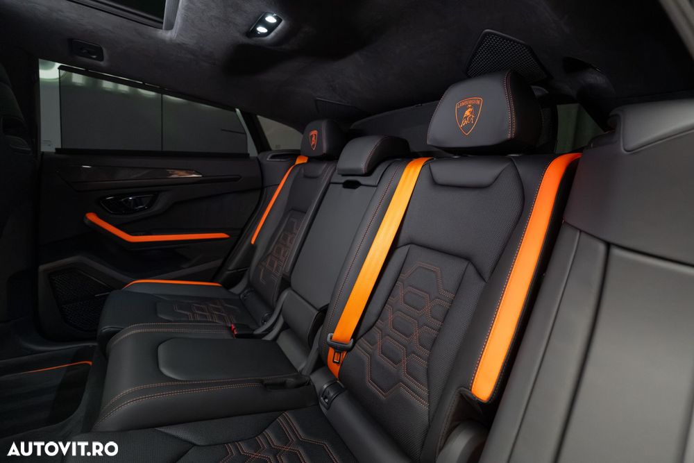 Lamborghini URUS - 33