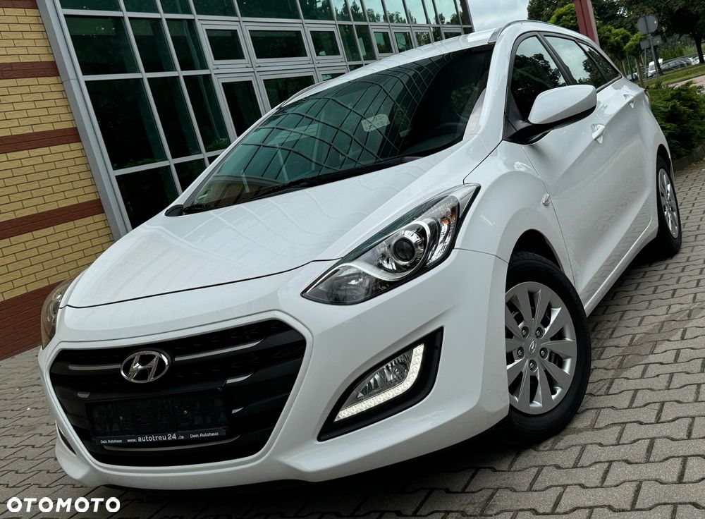 Hyundai i30 i30cw 1.6 CRDi Trend - 1