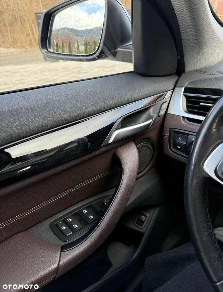 BMW X1 xDrive18d - 11
