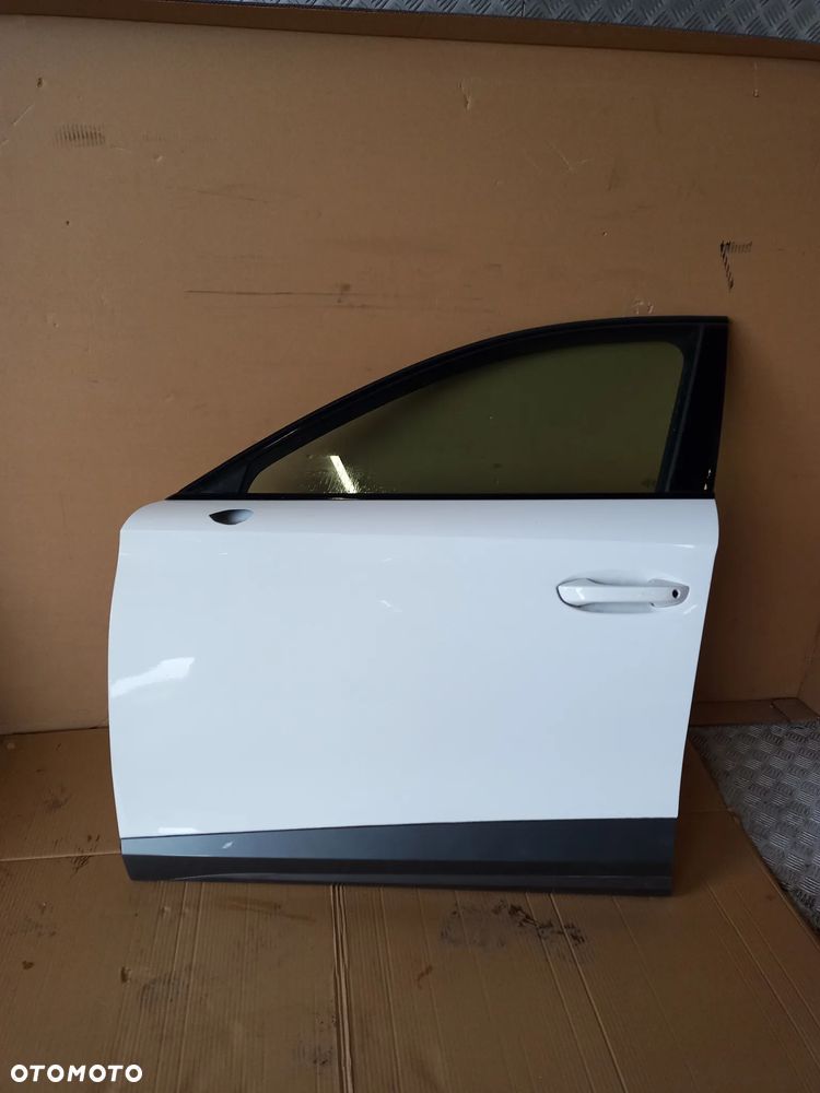 CUPRA FORMENTOR DRZWI LEWE PRZÓD TYŁ LB9A