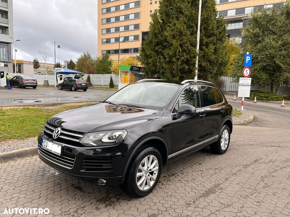 Volkswagen Touareg - 1