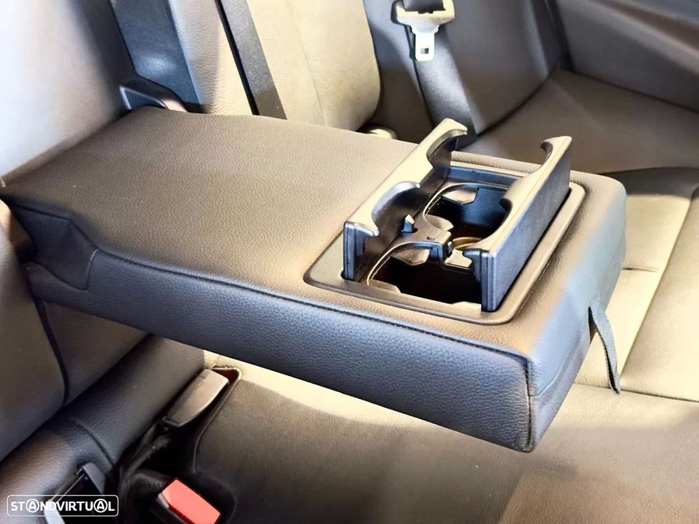 BMW 320 d Touring Aut. Efficient Dynamics Edition Sport Line - 18