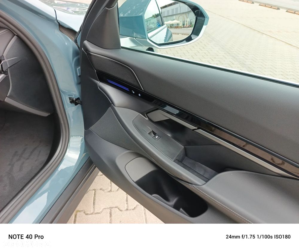 BMW Seria 5 520i - 11