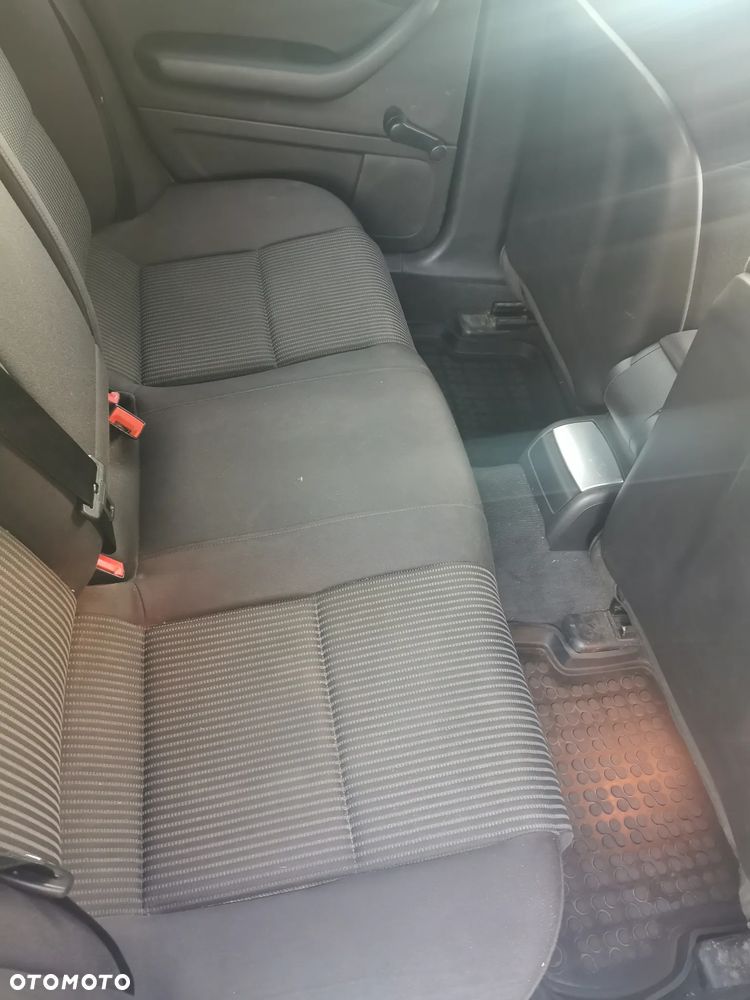 Audi A4 Limousine - 7