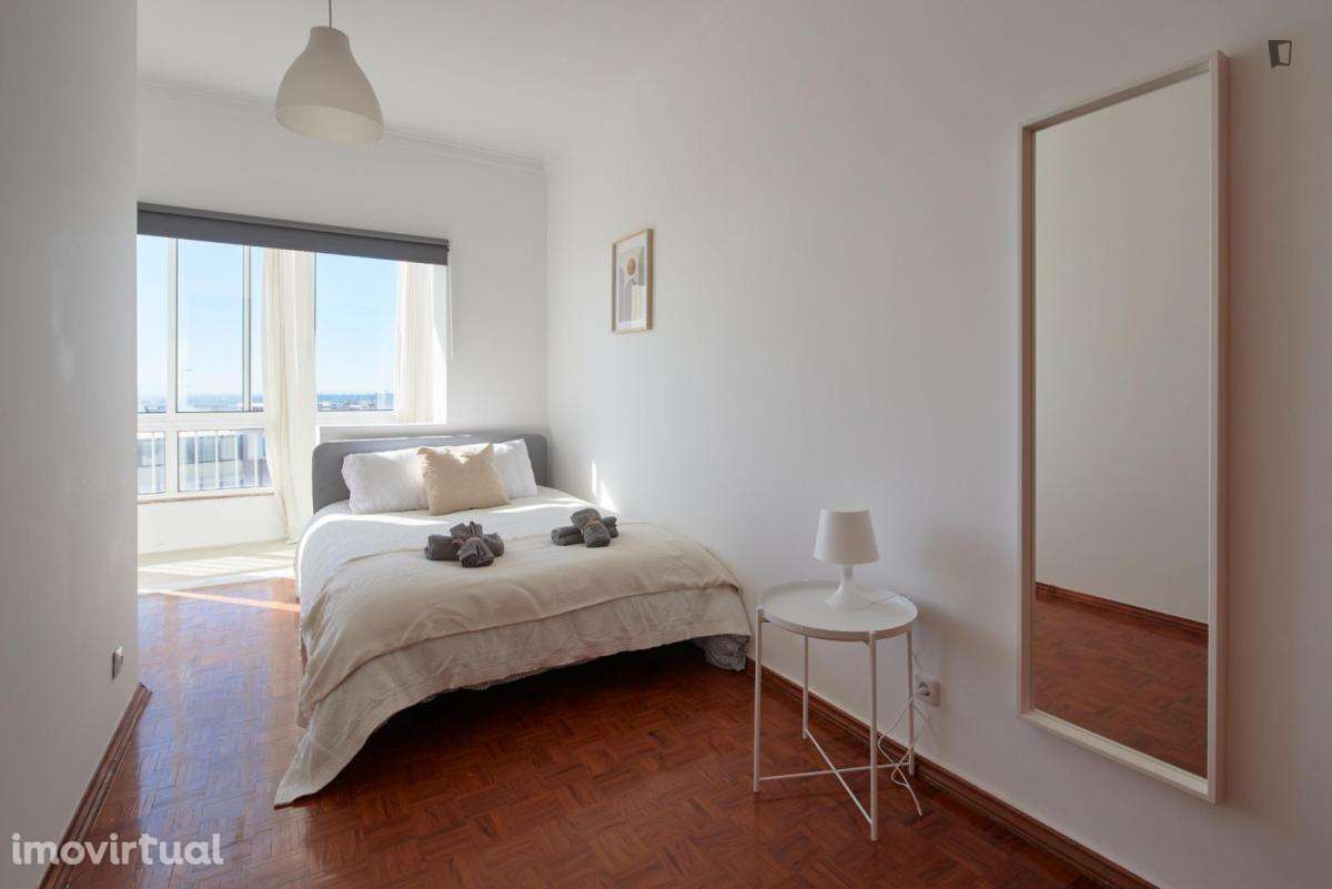 Quarto - localizado em Almada Lisbon - Grande imagem: 4/60