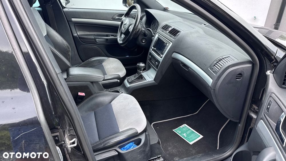 Skoda Octavia 2.0 TDI RS DSG - 22