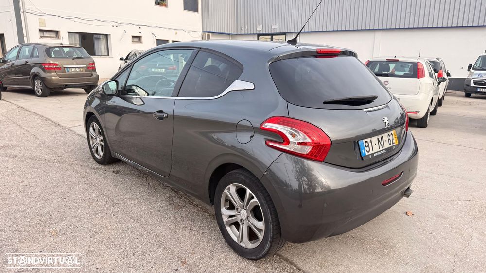 Peugeot 208 1.2 VTi Allure - 10
