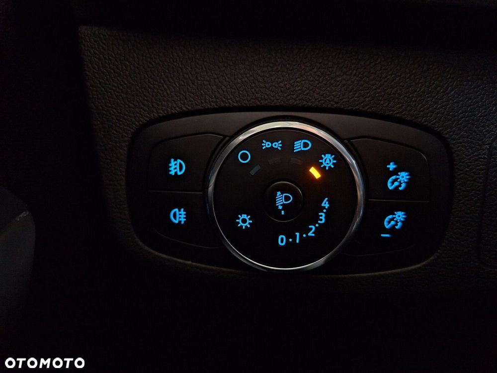 Ford Focus 1.5 EcoBlue Connected - 34