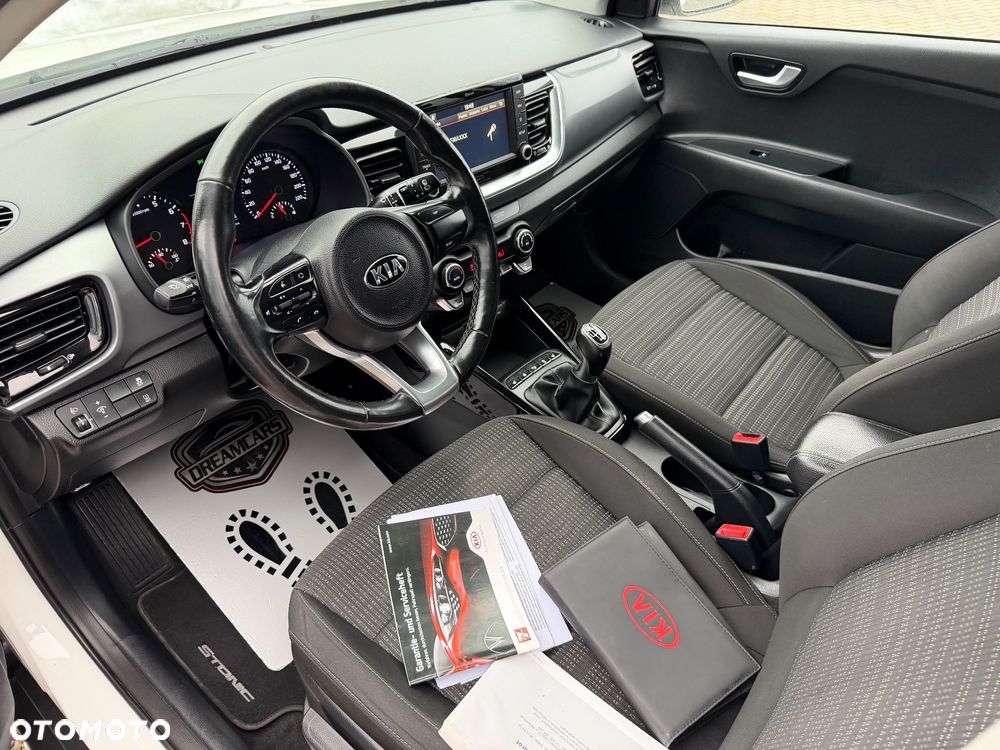 Kia Stonic - 32