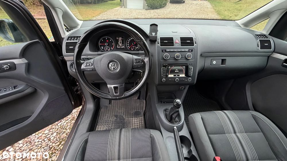 Volkswagen Touran 1.6 TDI DPF BlueMotion Technology MATCH - 2