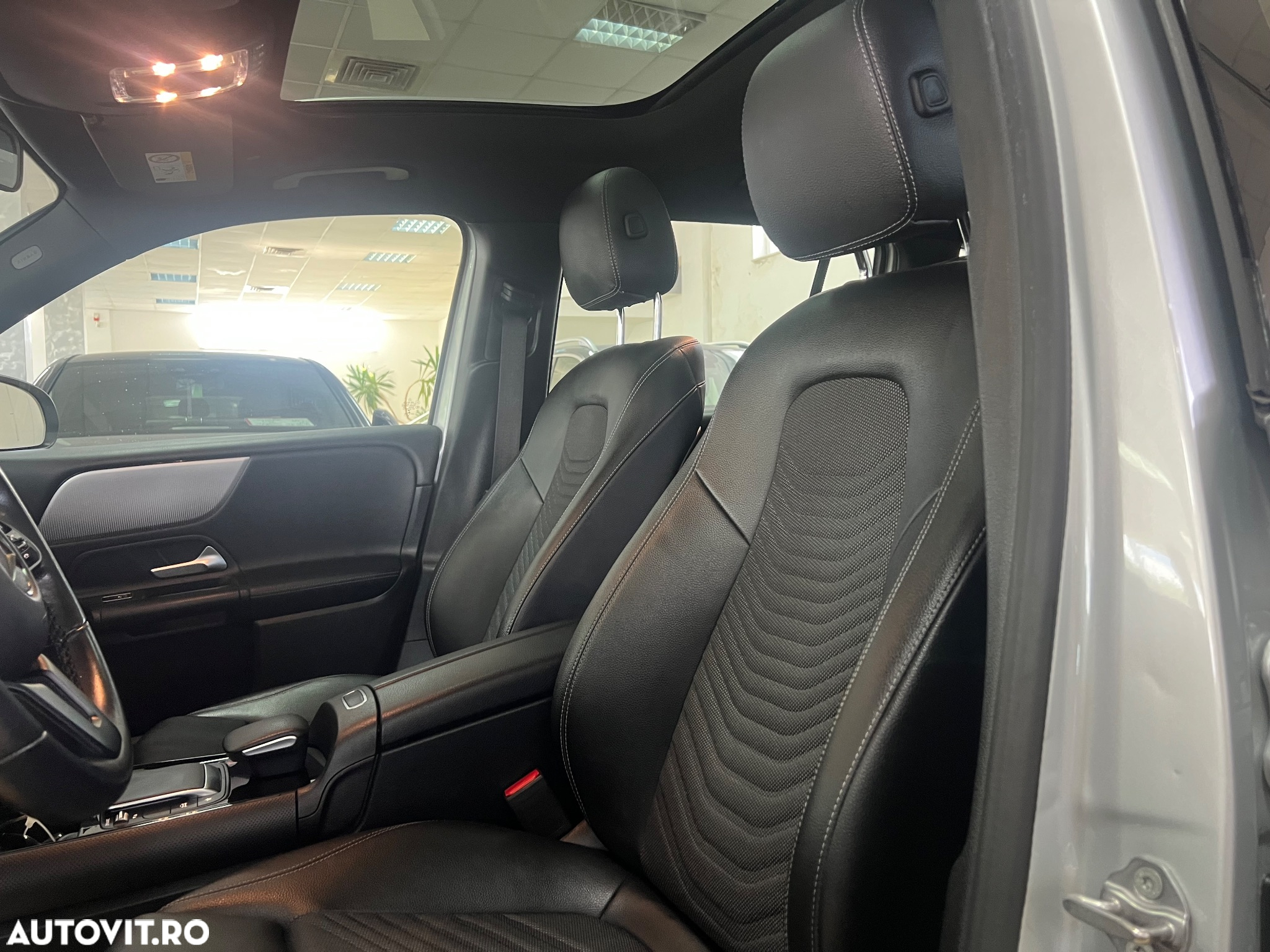 Mercedes-Benz GLB 200 d 4Matic 8G-DCT Special Edition - 24