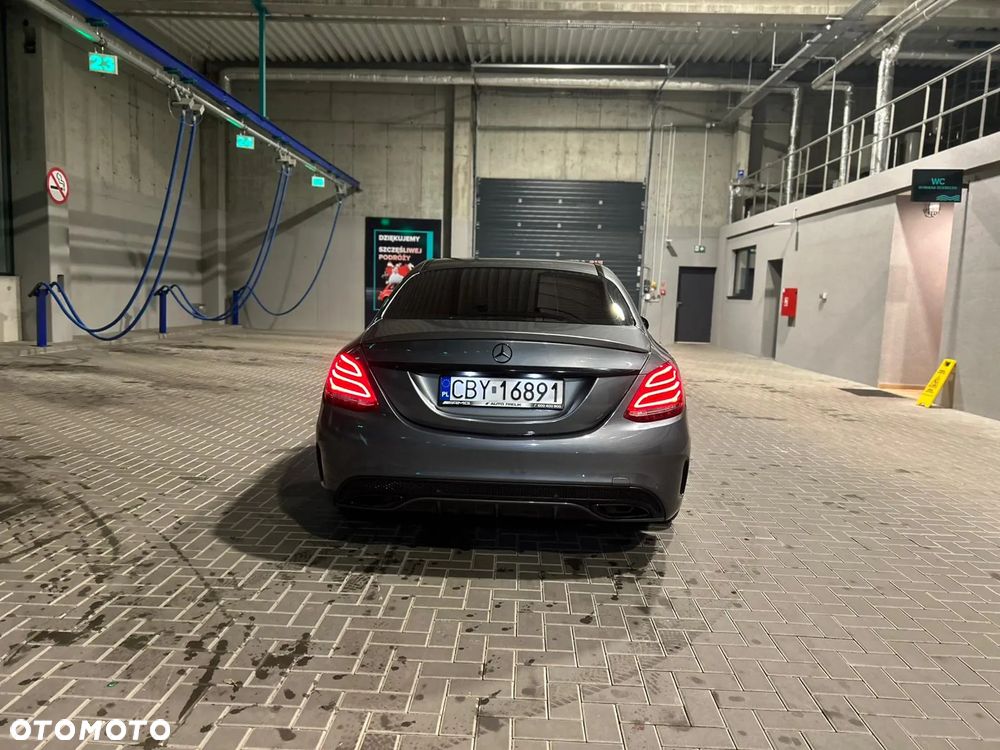 Mercedes-Benz Klasa C 180 7G-TRONIC AMG Line - 13