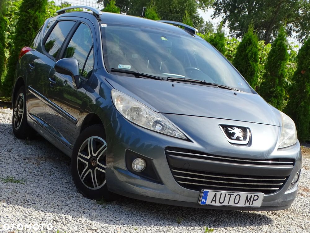 Peugeot 207 - 1