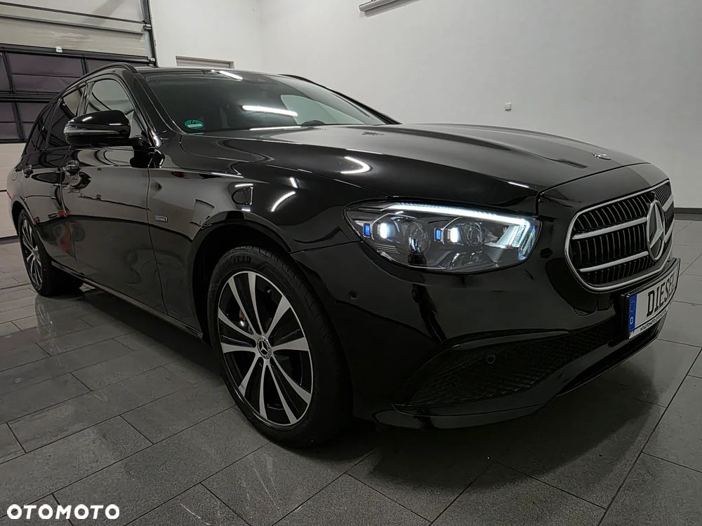 Mercedes-Benz Klasa E 300 de 4-Matic Exclusive - 1