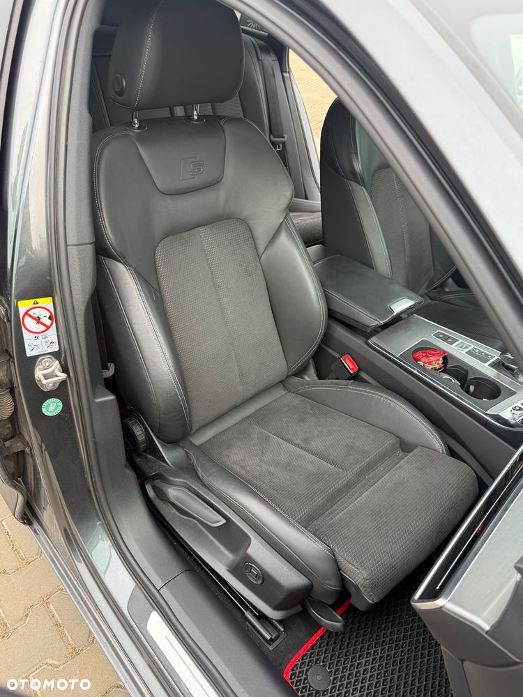 Audi A6 Avant 55 TFSI e quattro S tronic S line - 17