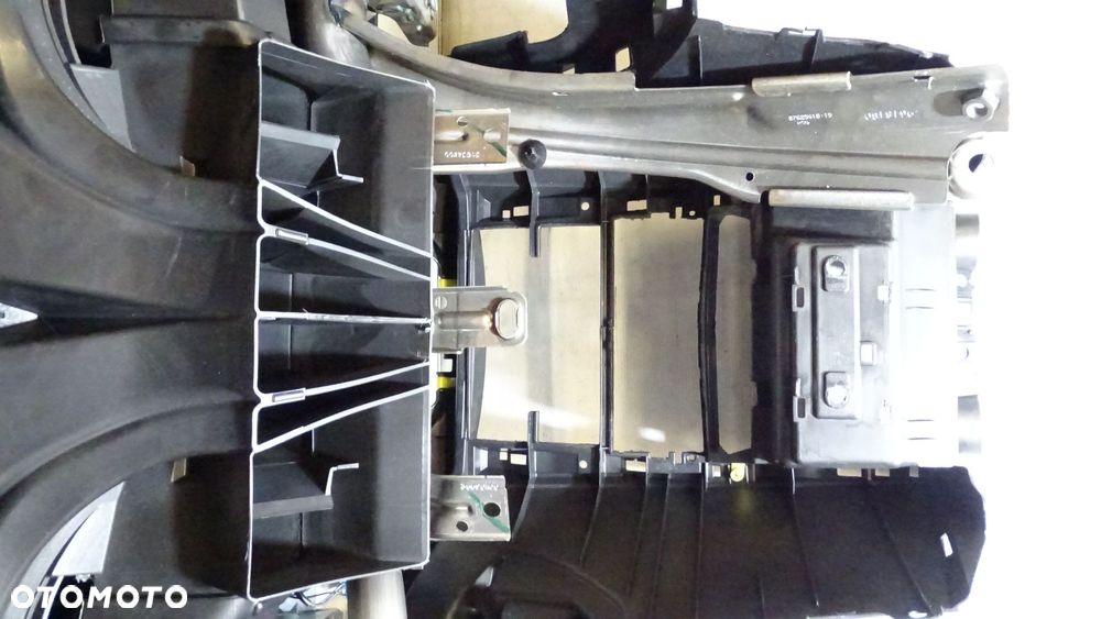 DESKA ROZDZIELCZA PEUGEOT 207 1.6HDI - 14