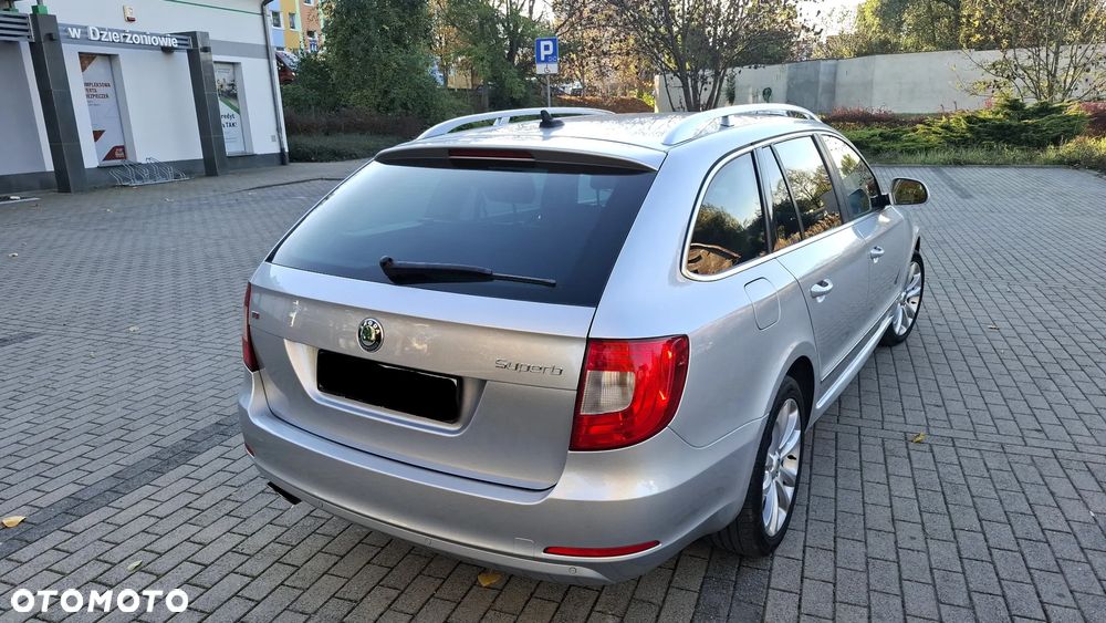 Skoda Superb 2.0 TDI DSG Exclusive - 3