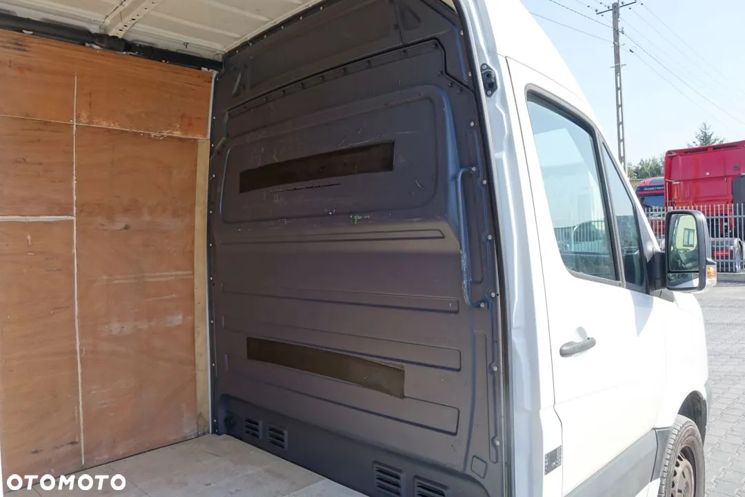 Volkswagen CRAFTER / L2H2 FURGON / BLASZAK / 2.0 / 136KM / BAGAŻNIK DACHOWY - 15